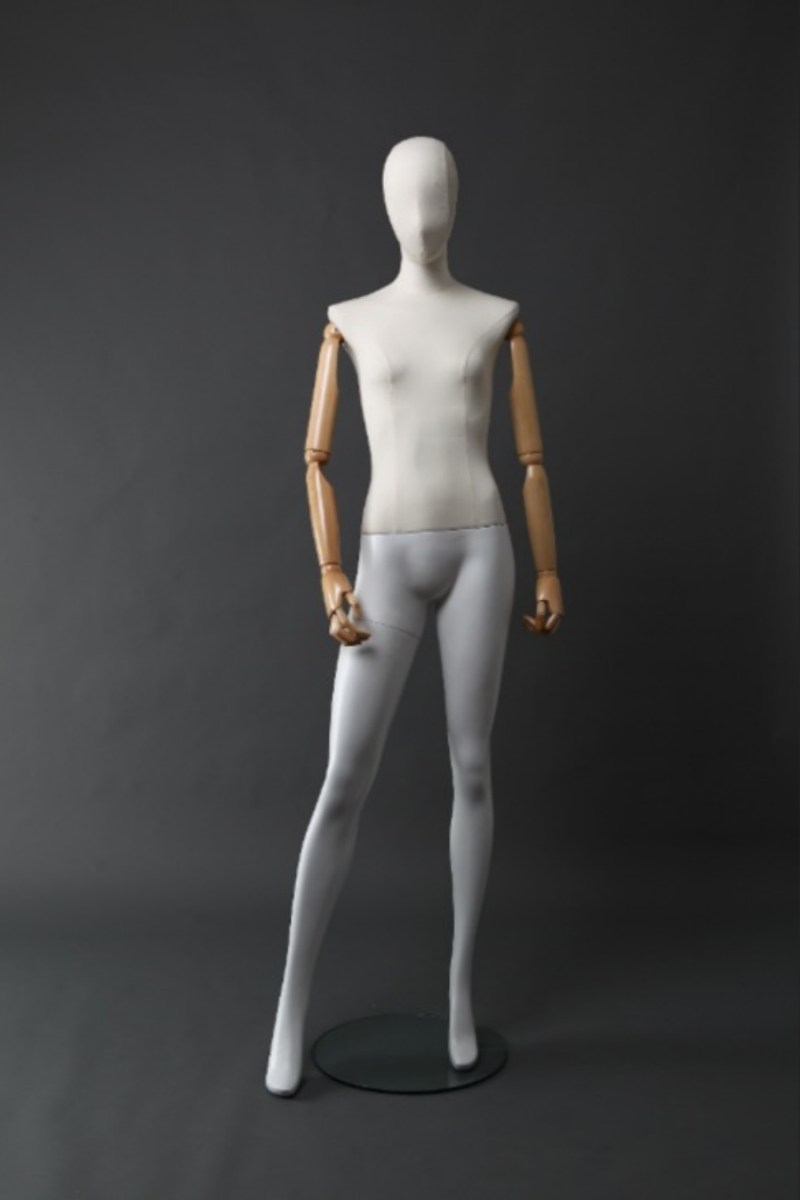 Window Display Cloth Body Full Body Wholesale Female Mannequin with Flexible Wooden Arms