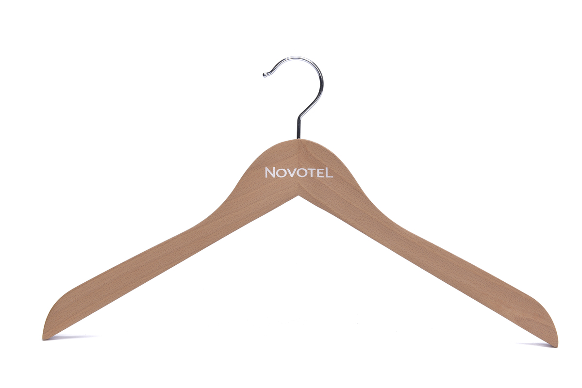 Classic design, sturdy and practical beech wood hanger