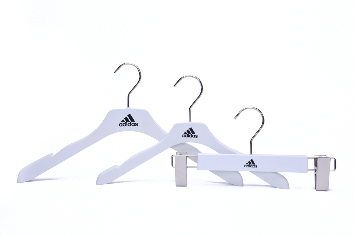 Sports Brand Clothing Store Display Plastic Hangers Simple White